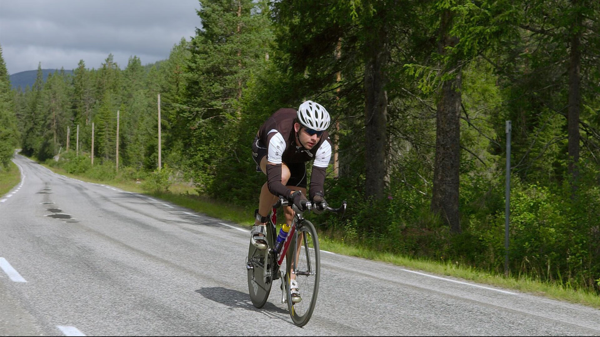 亚冠联赛中国青年队惨败 球迷理性看待失利，亚冠比赛怎么全是青年军